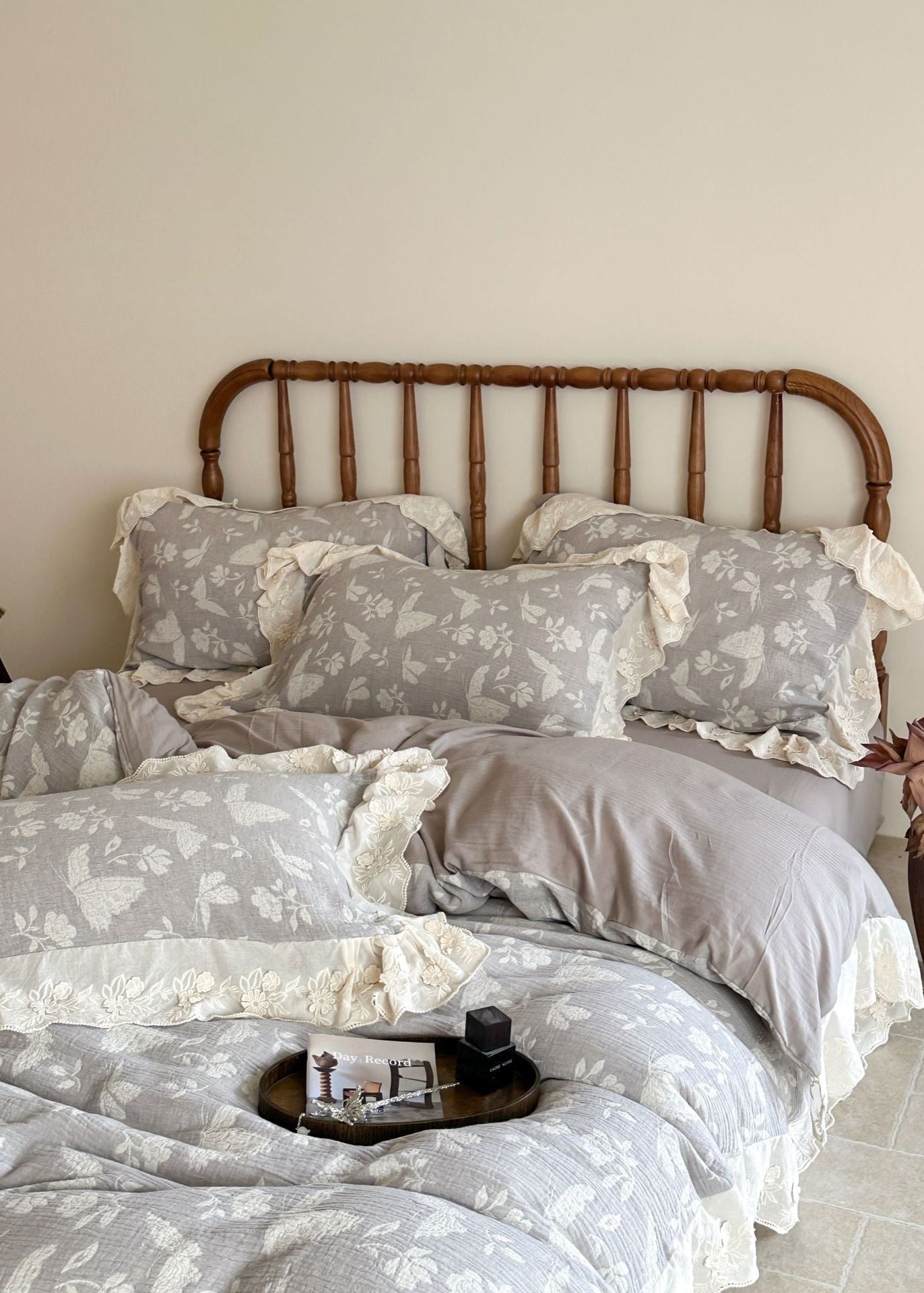 Emmeline Lace Ruffle Floral Bedding Set / Gray