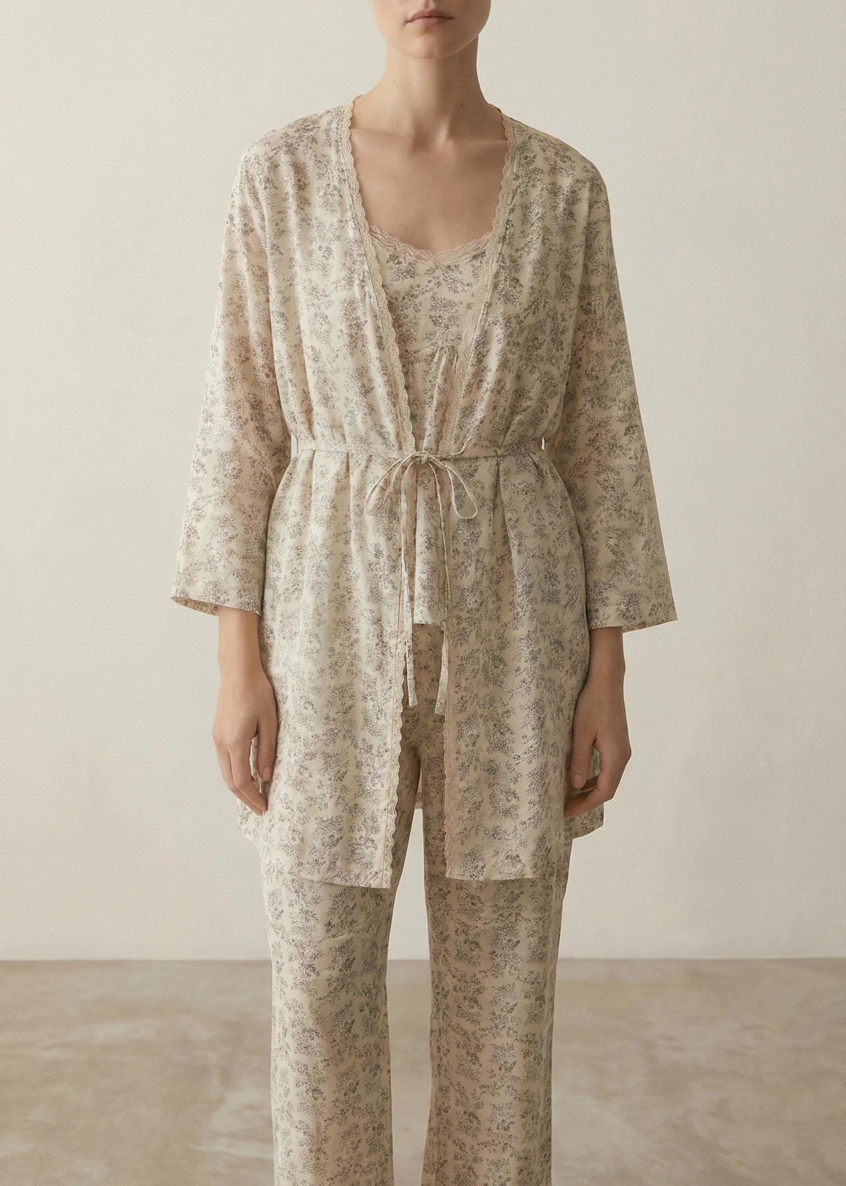 Floral V Tank and Long Pants with Cardigan Cotton Pajama Set / White