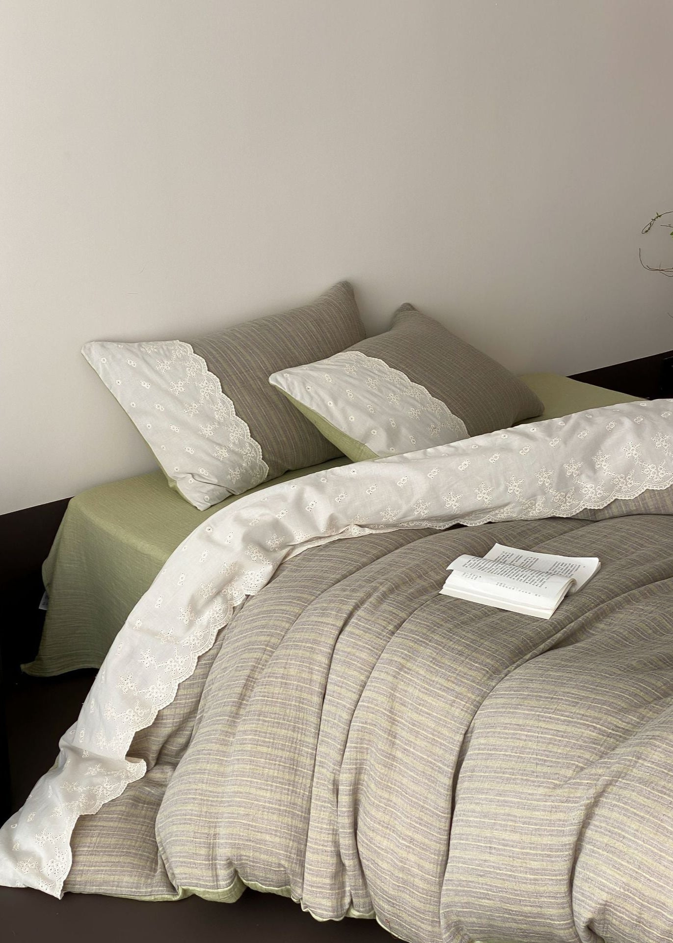 Florence Lace Double Gauze Striped Bedding Set / Green
