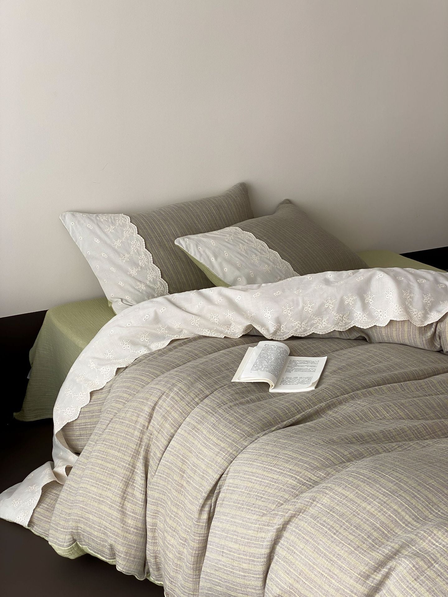 Florence Lace Double Gauze Striped Bedding Set / Green