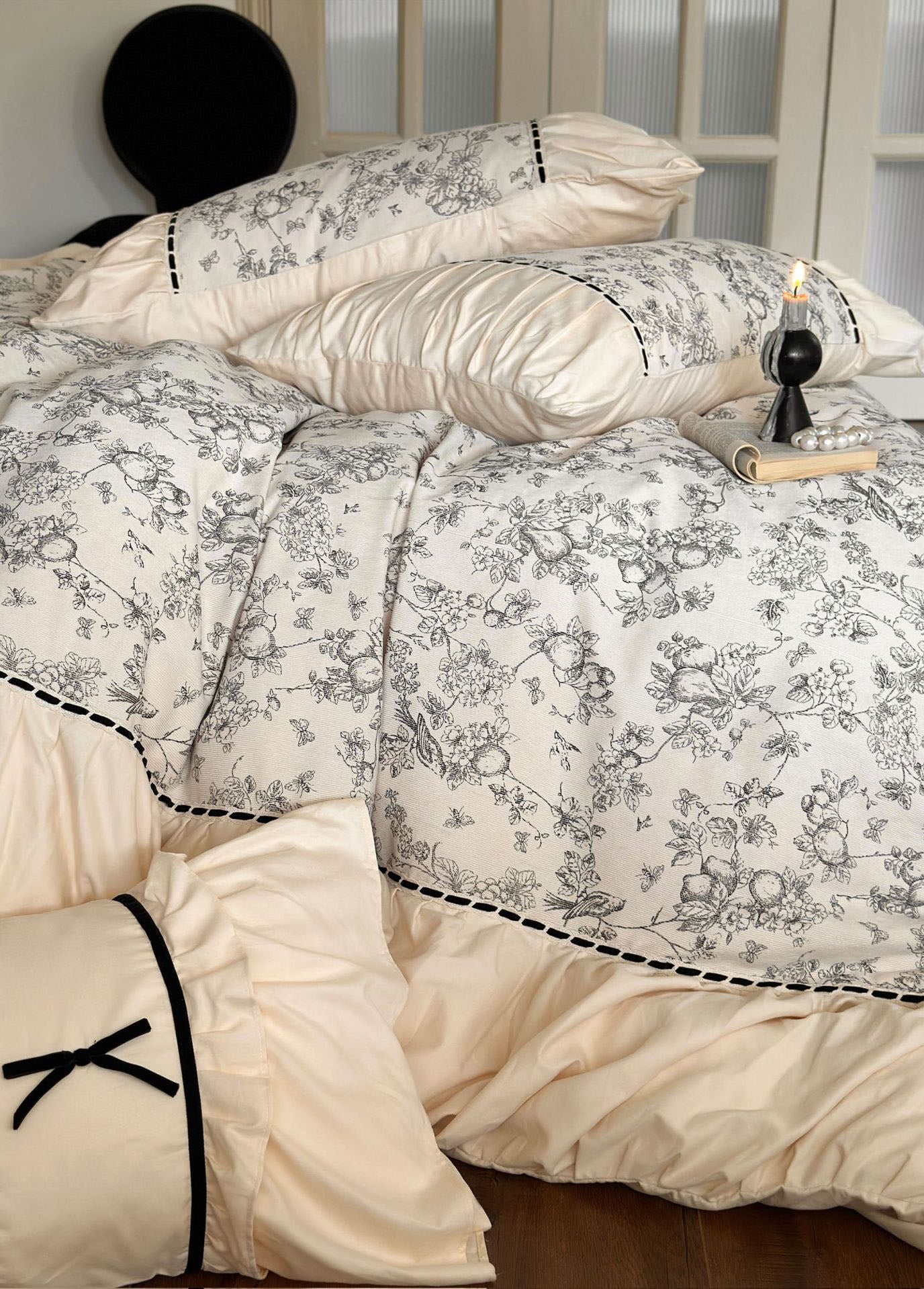French Black Lace Bedding Set / Pink