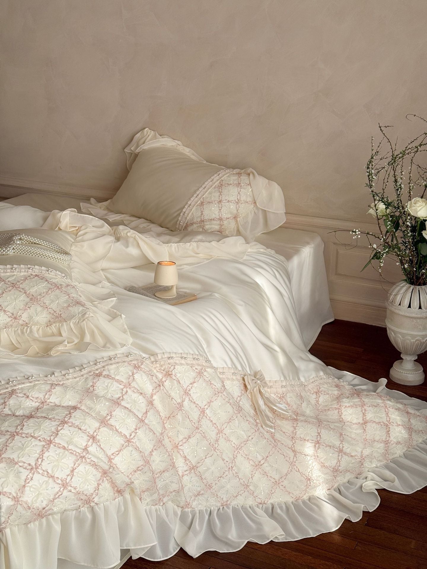 Haute Pearl TENCEL™ Bedding Set / White Romance