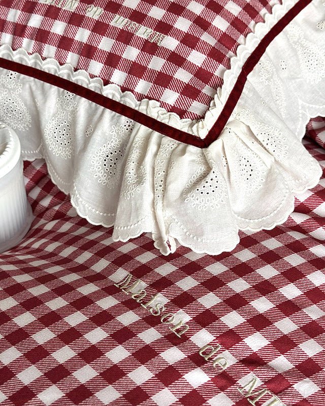 Hazel Vintage Gingham Ruffle Bedding Set / Black