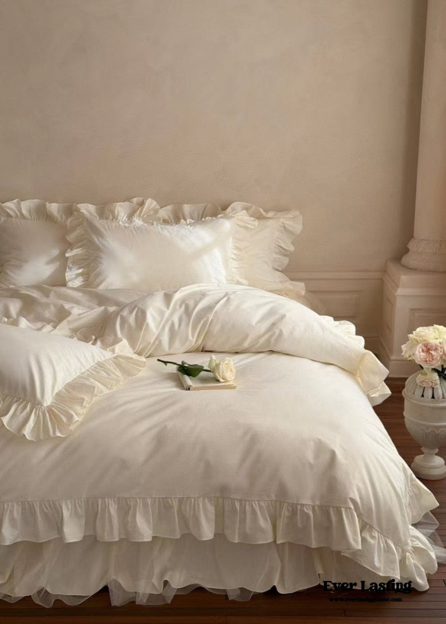 Lacey Lace Ruffle Washed Cotton Bedding Set / White