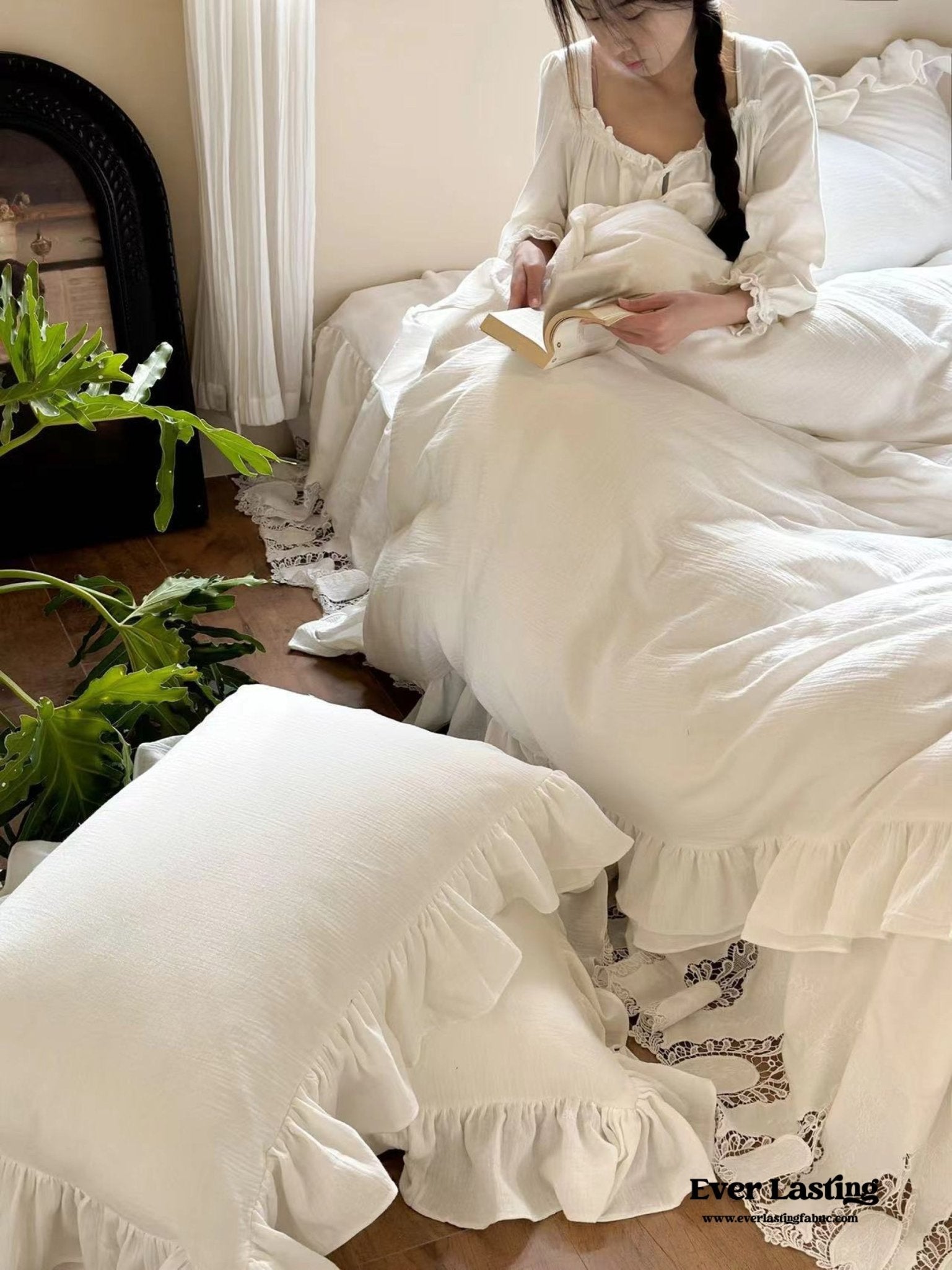 Liliane Elegant Ruffle Double Gauze Bedding Set / Hollow Out