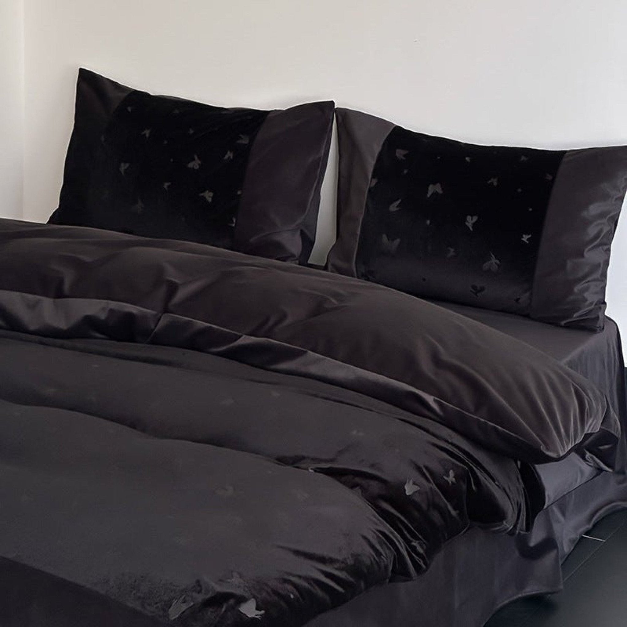 Lilou Velvet Butterfly Bedding Set / Eclipse Black