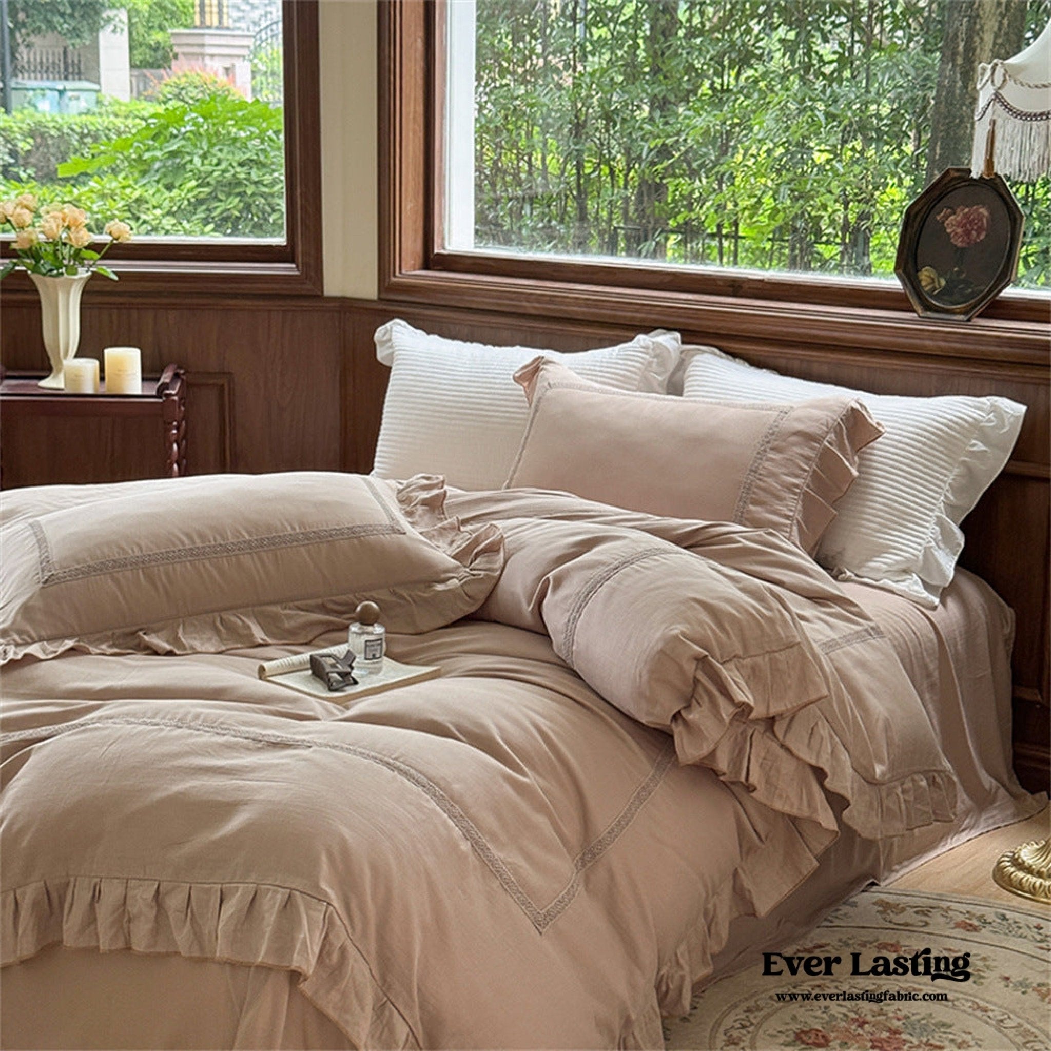 Madeleine Lace Double Gauze Ruffle Bedding Set / Brown