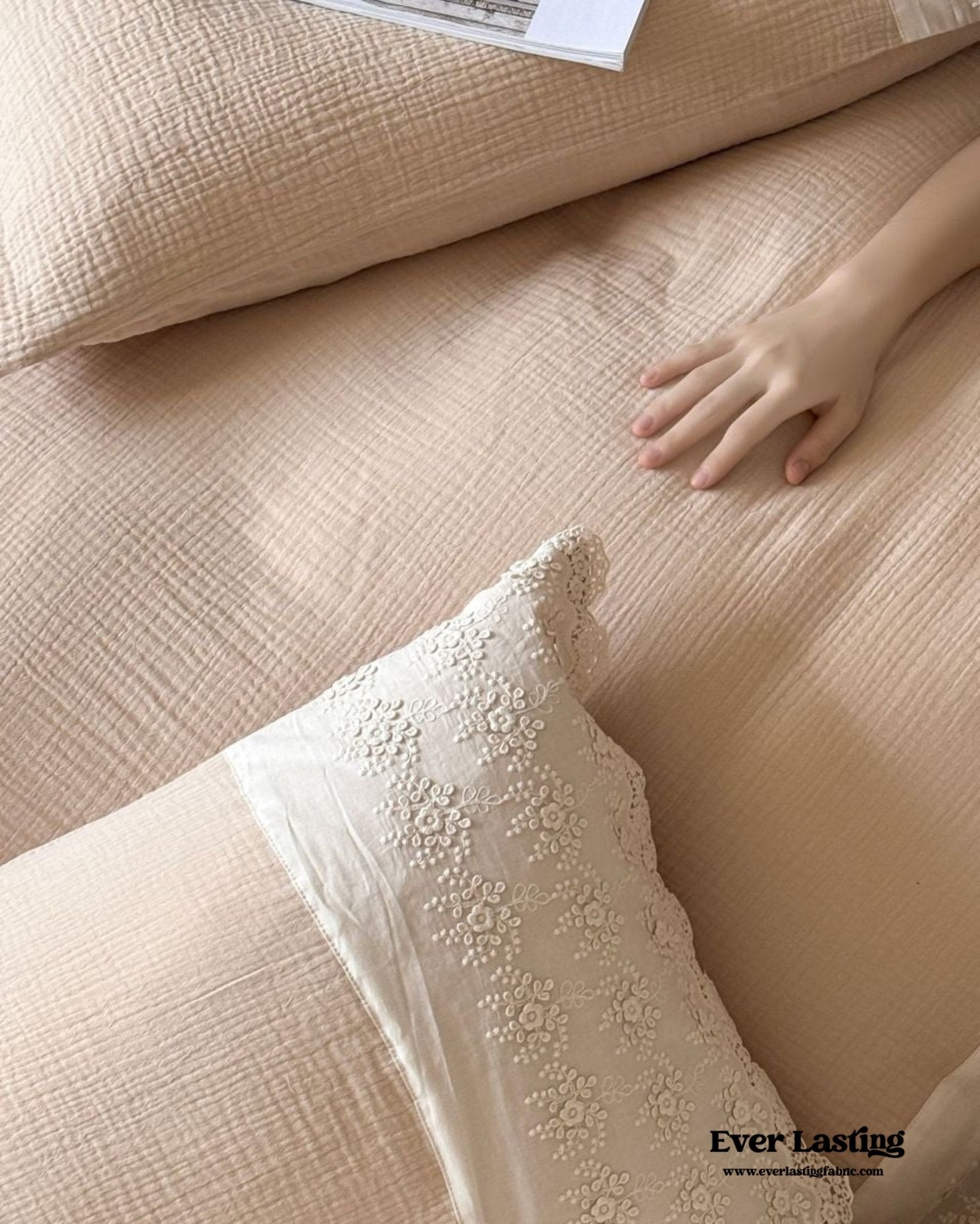 Margaux Lace Double Gauze Bedding Set / Pastel Pink