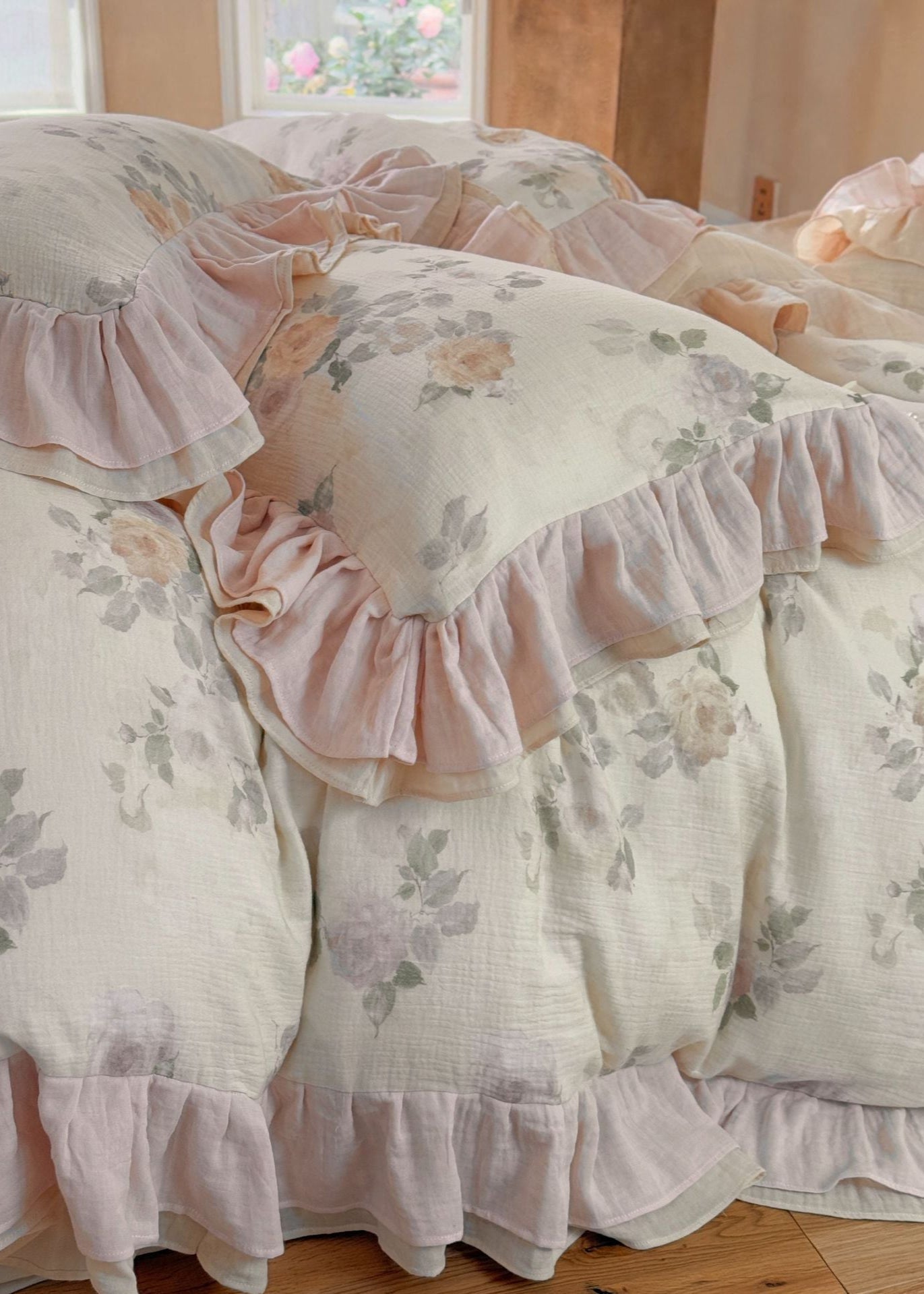 Millie Lace Ruffle Floral Bedding Set / Blue