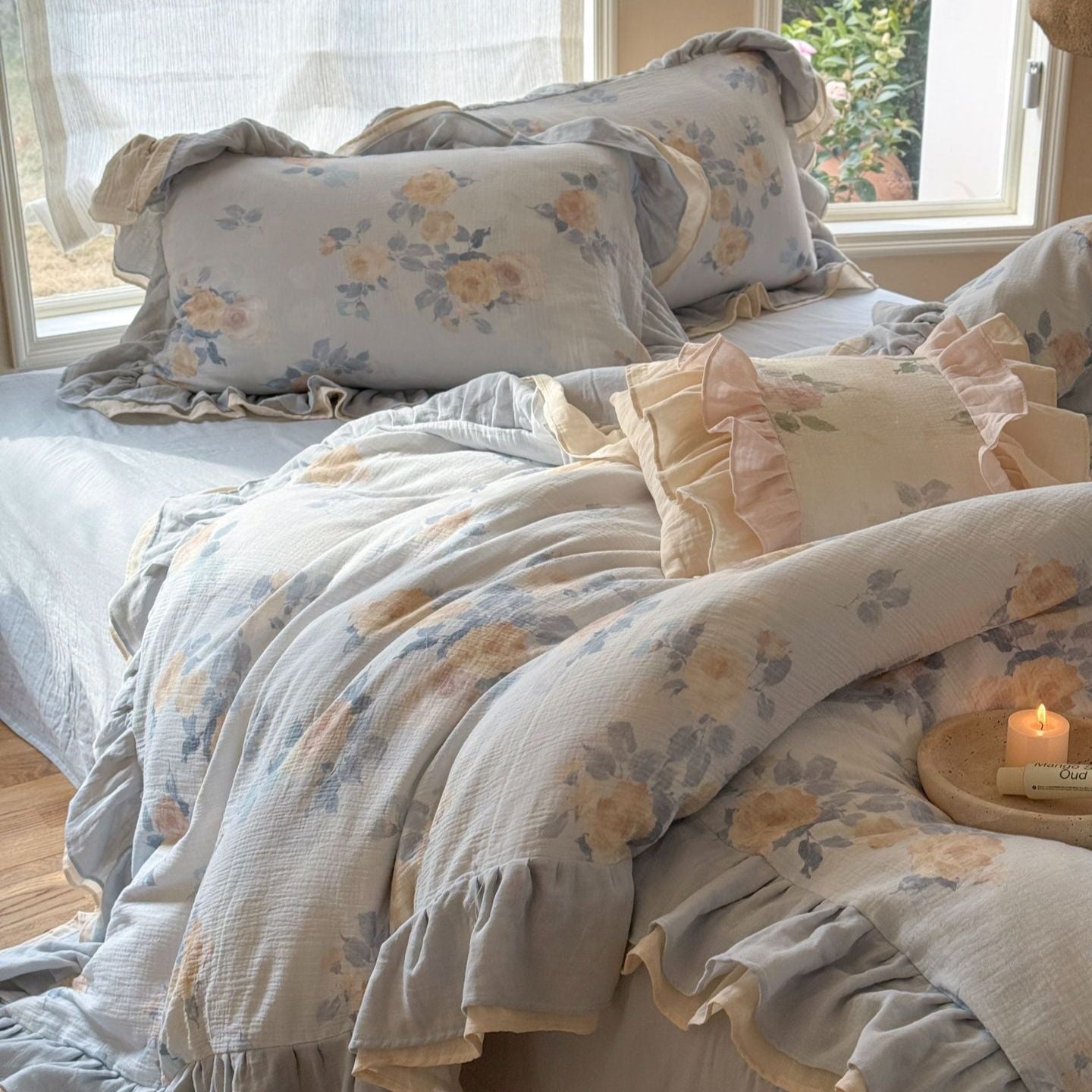 Millie Lace Ruffle Floral Bedding Set / Blue