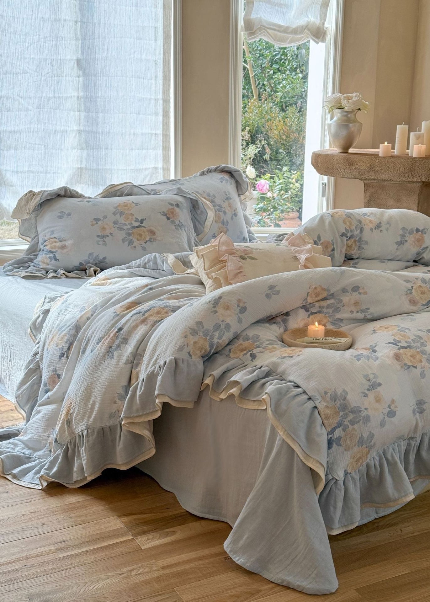 Millie Lace Ruffle Floral Bedding Set / Blue