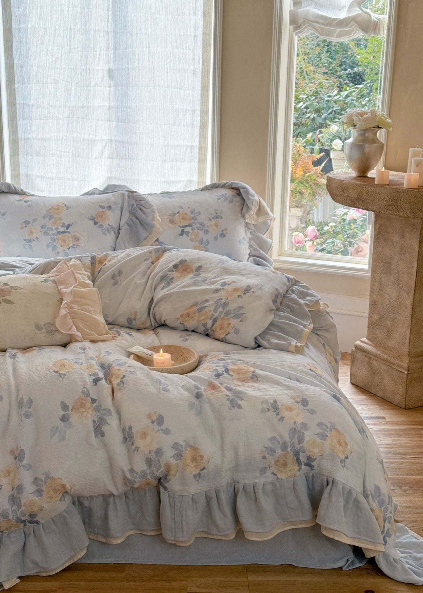 Millie Lace Ruffle Floral Bedding Set / Blue