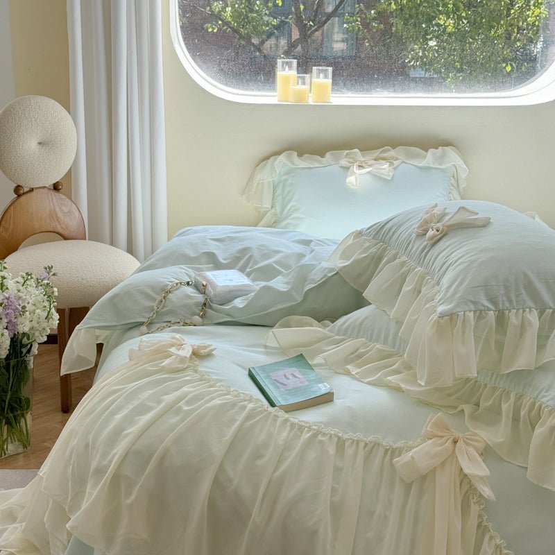 Ribbon Bow Airy Lace Bedding Set / Blue