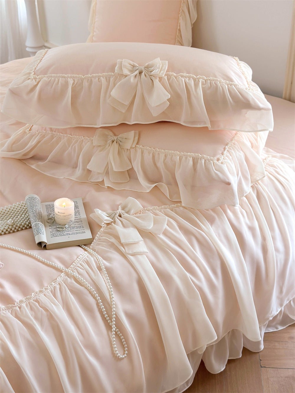 Ribbon Bow Airy Lace Bedding Set / Cream White