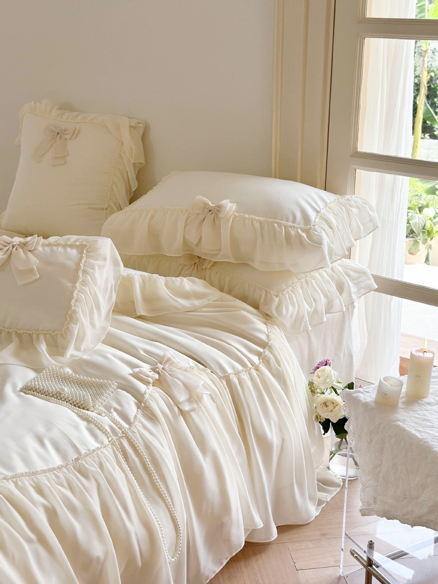 Ribbon Bow Airy Lace Bedding Set / Cream White