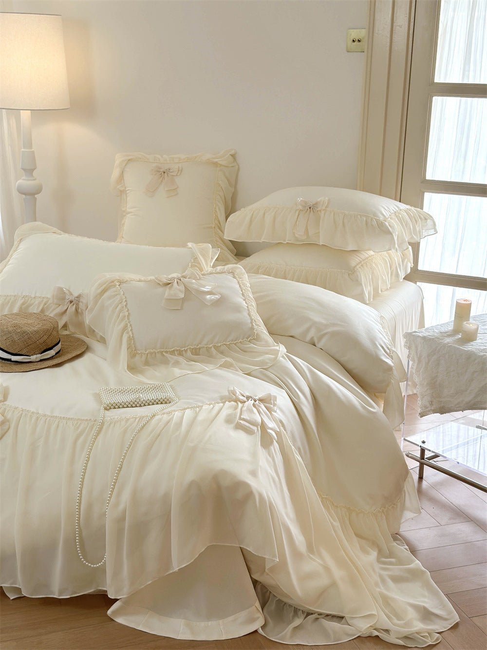 Ribbon Bow Airy Lace Bedding Set / Cream White