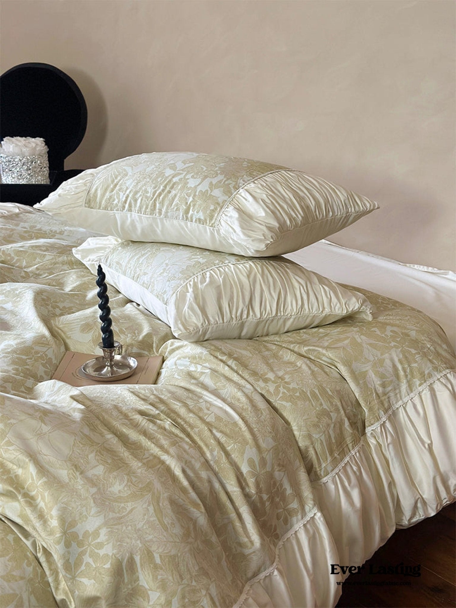 Royal Floral Ruffle Bedding Set / Green