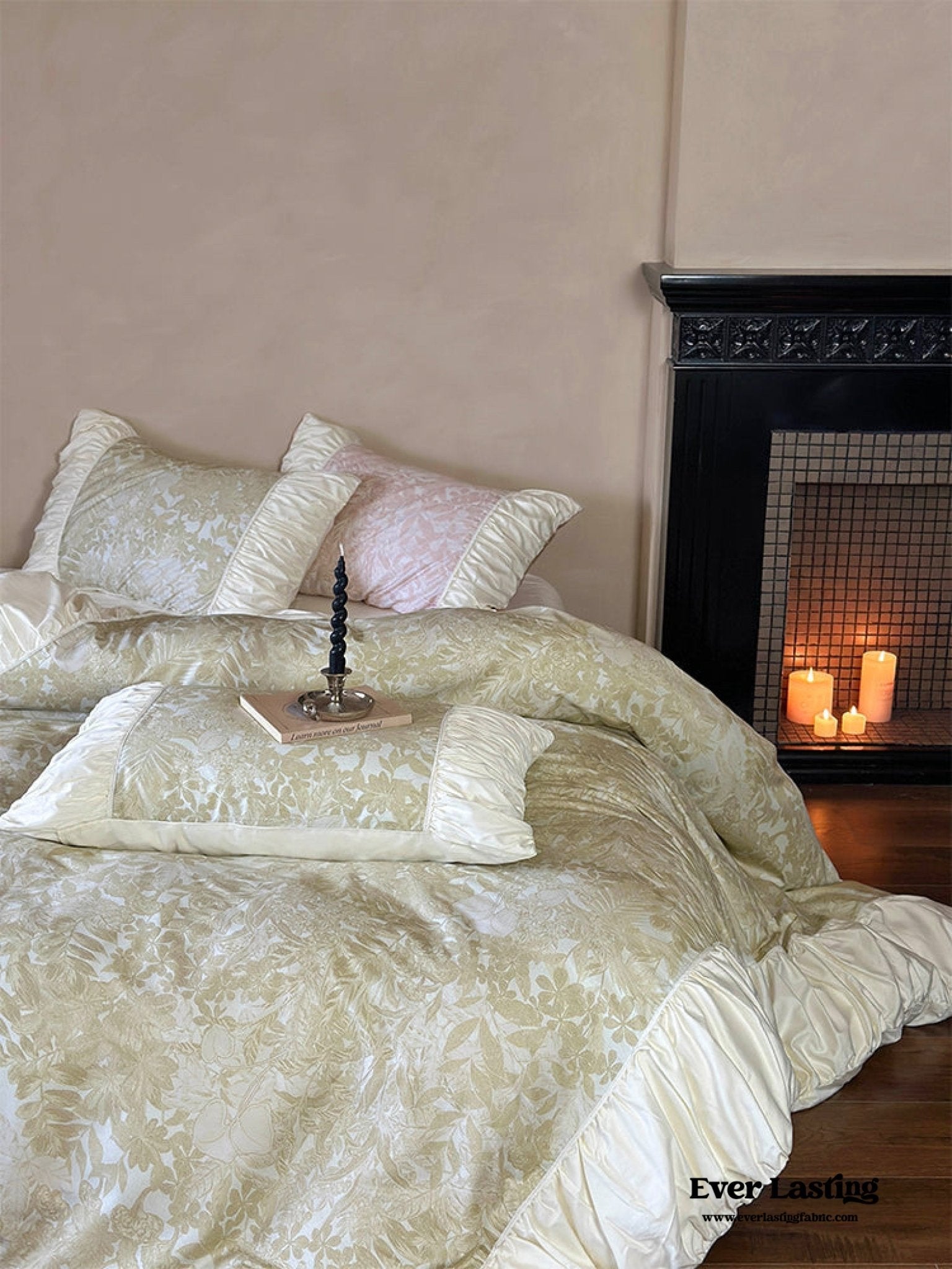 Royal Floral Ruffle Bedding Set / Green