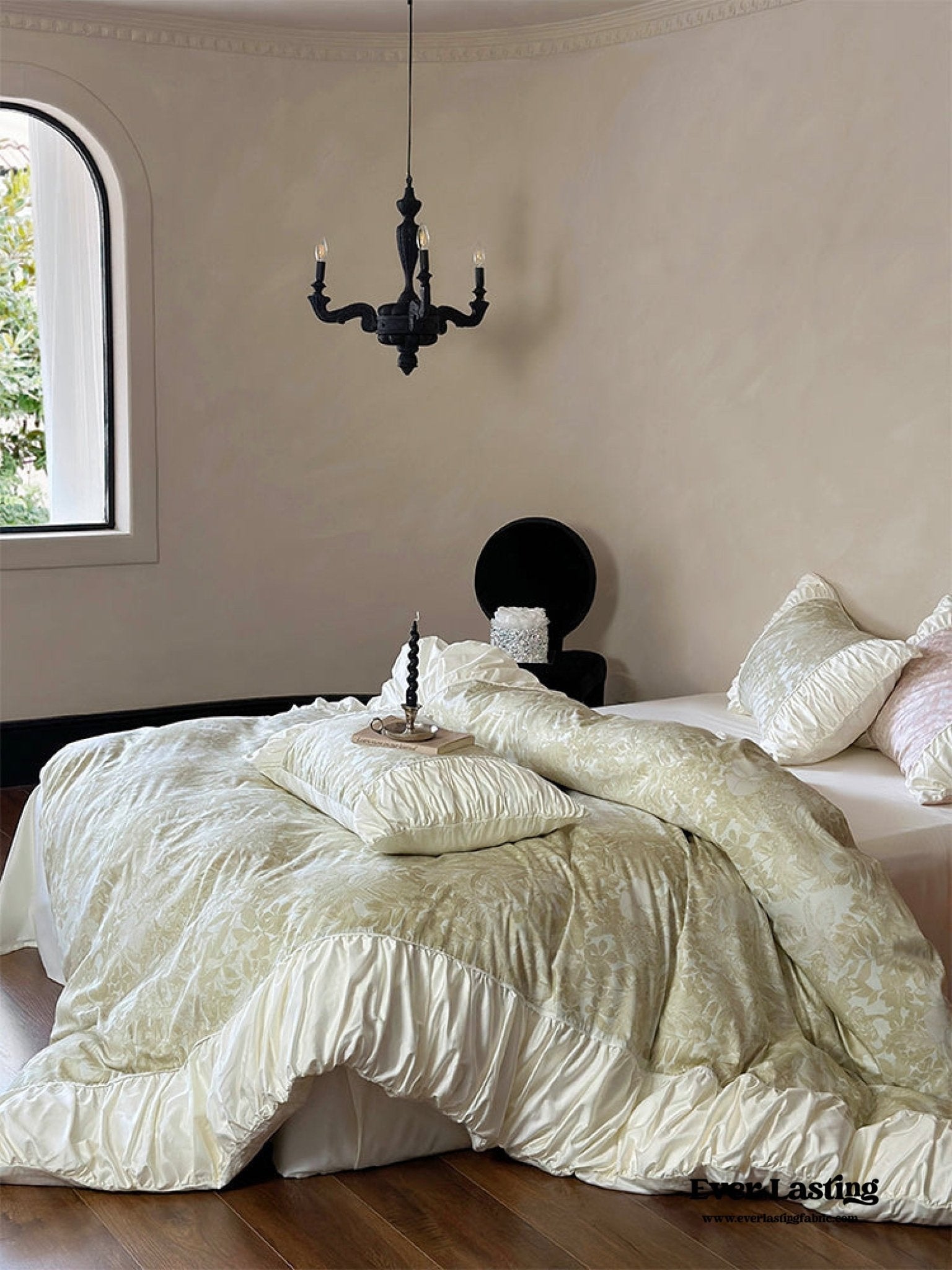 Royal Floral Ruffle Bedding Set / Green