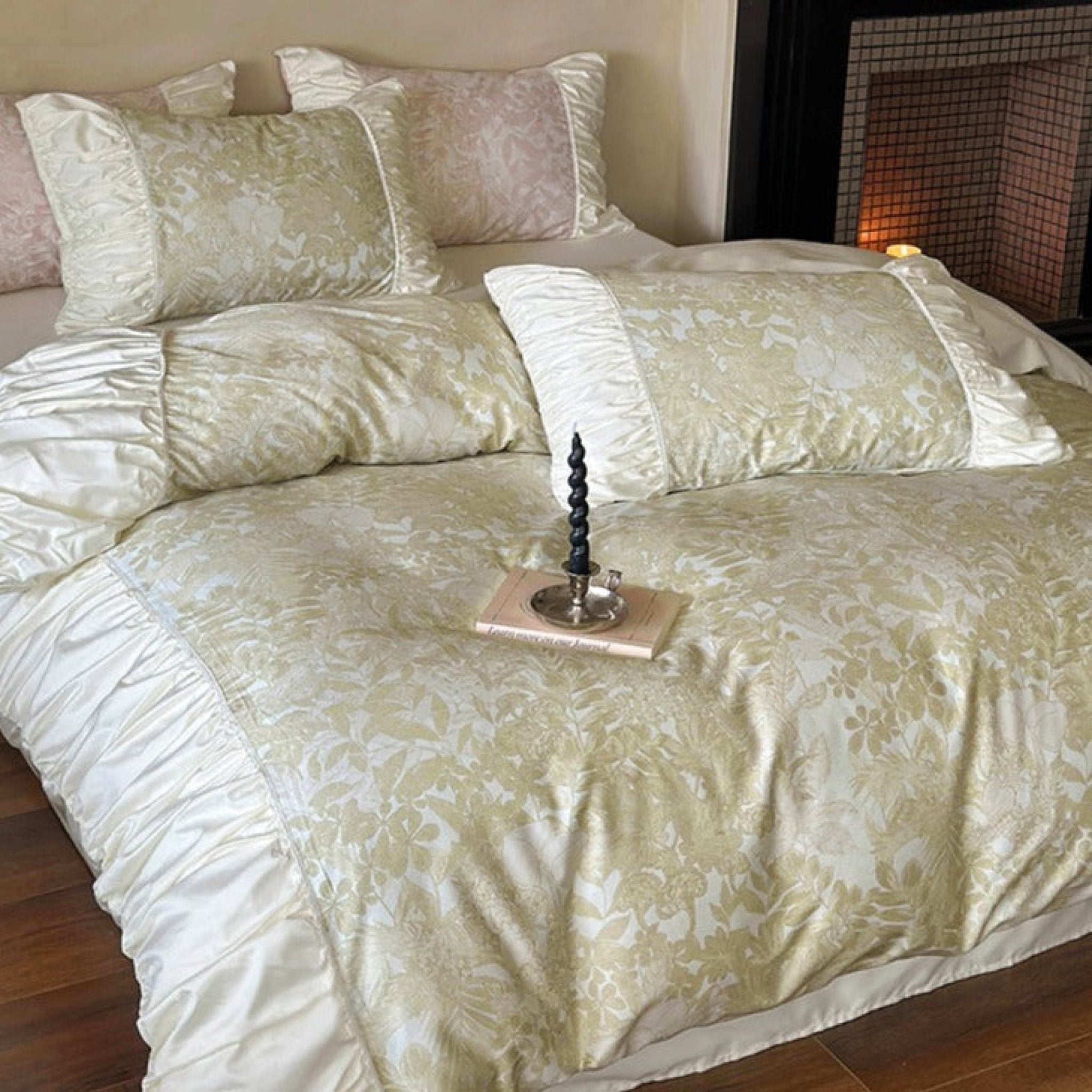 Royal Floral Ruffle Bedding Set / Green