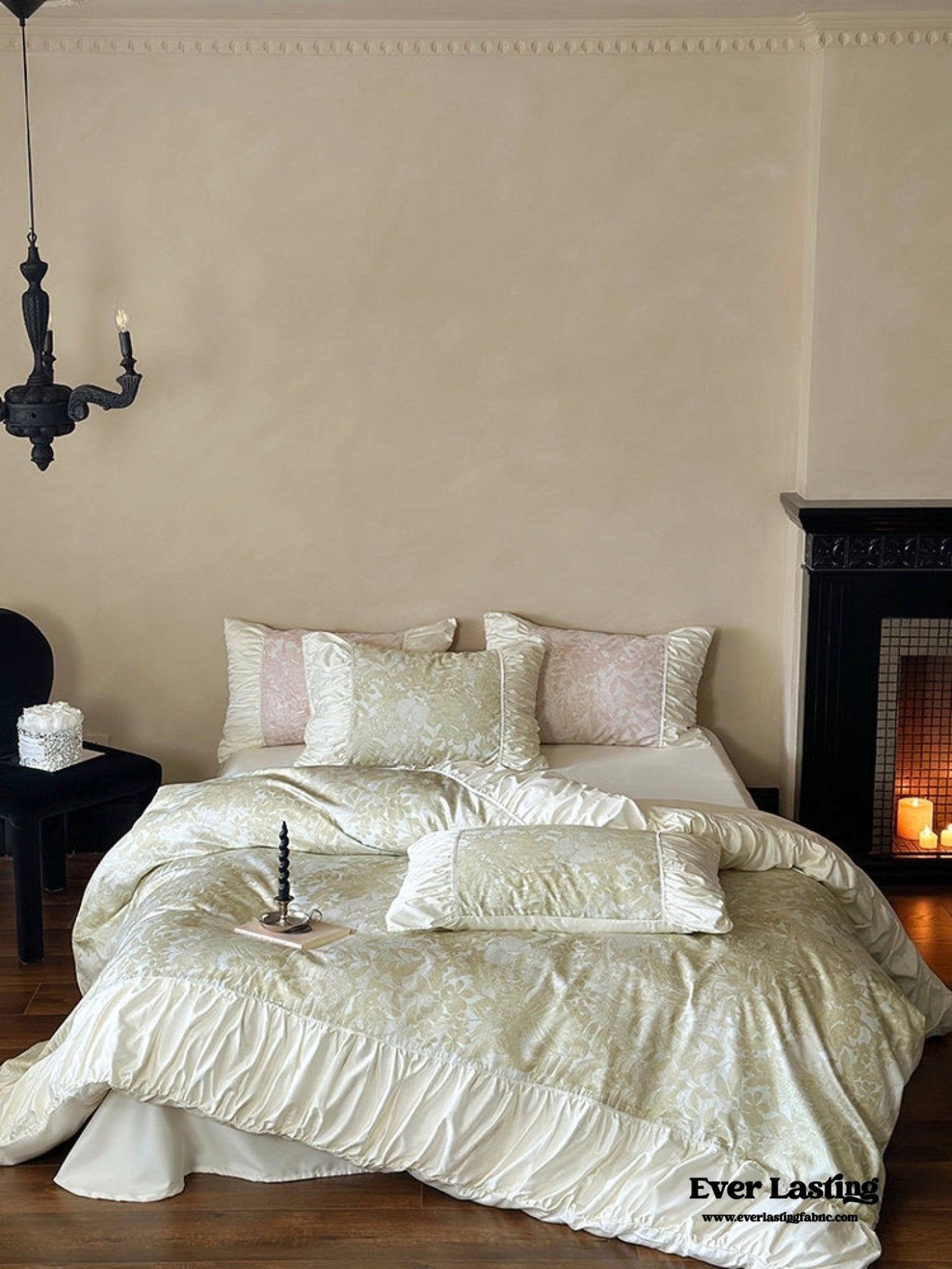 Royal Floral Ruffle Bedding Set / Pink