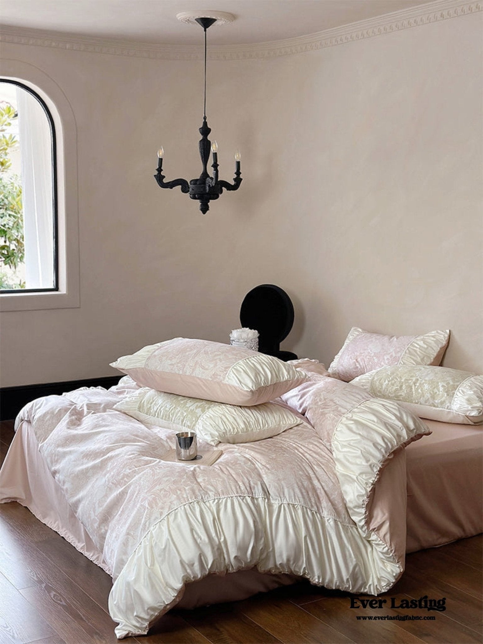 Royal Floral Ruffle Bedding Set / Pink