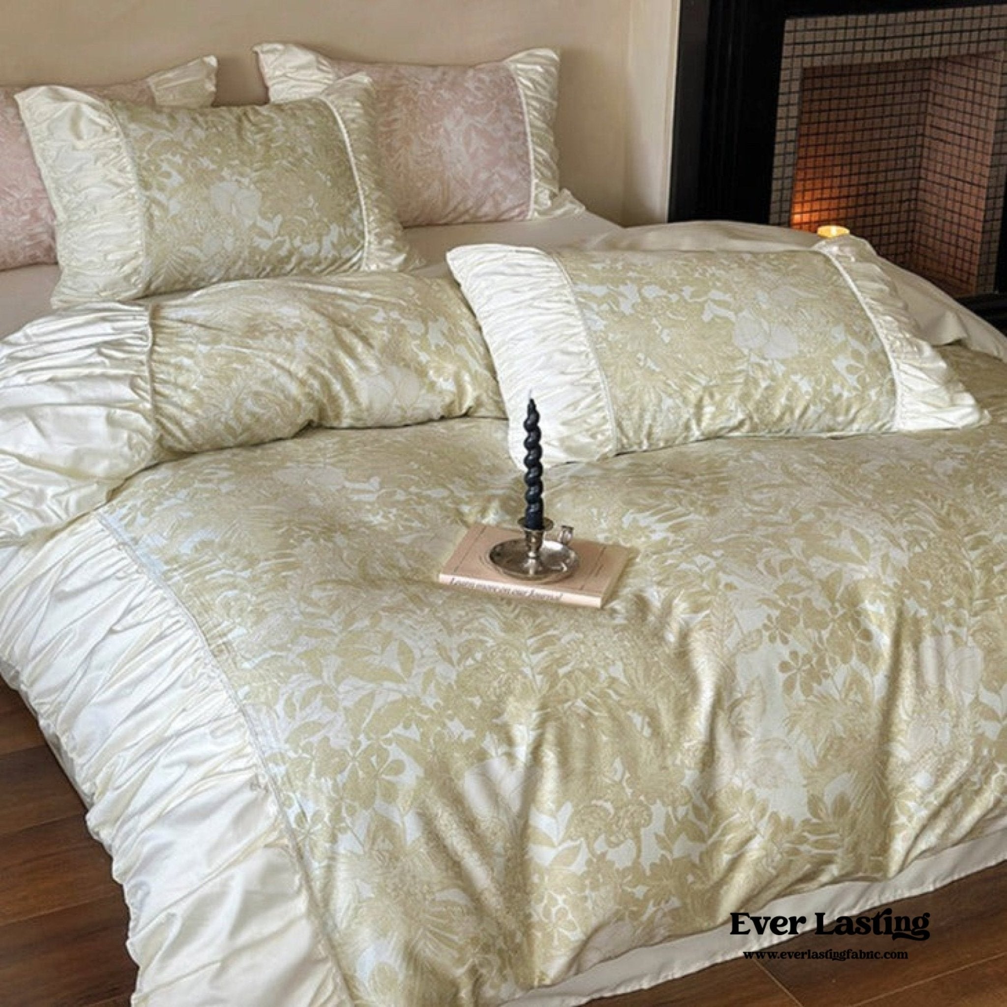 Royal Floral Ruffle Bedding Set / Pink