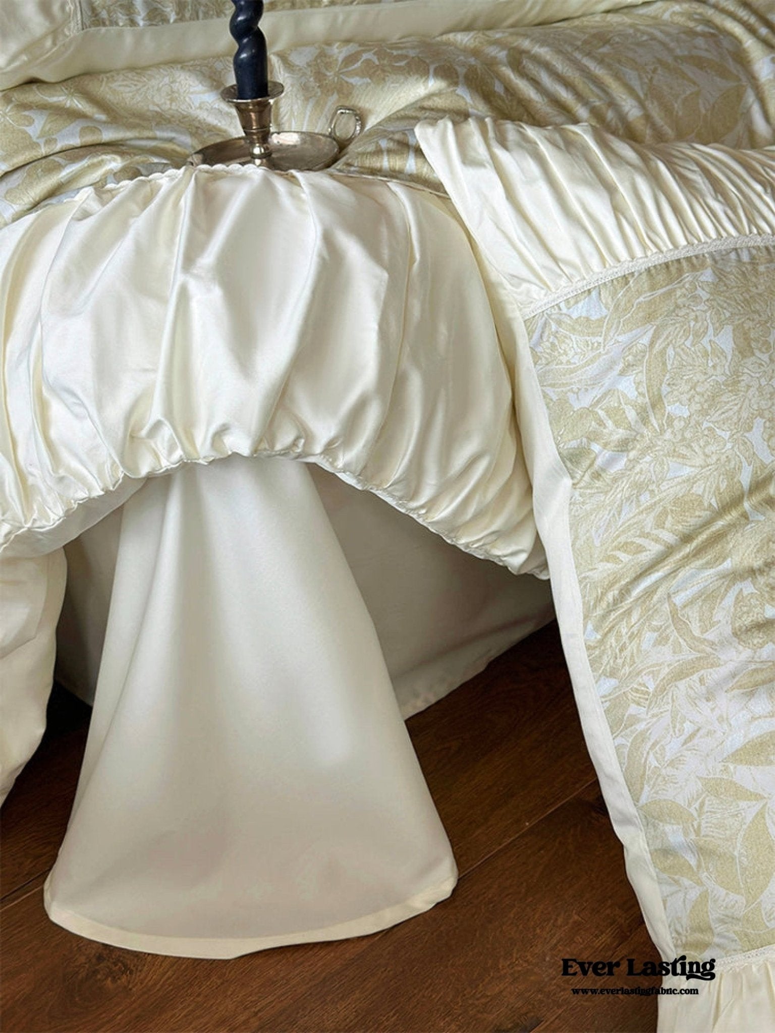 Royal Floral Ruffle Bedding Set / Pink