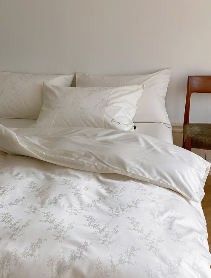 Silky Floral Bedding Set / Snow White