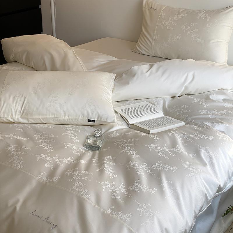 Silky Floral Bedding Set / Snow White