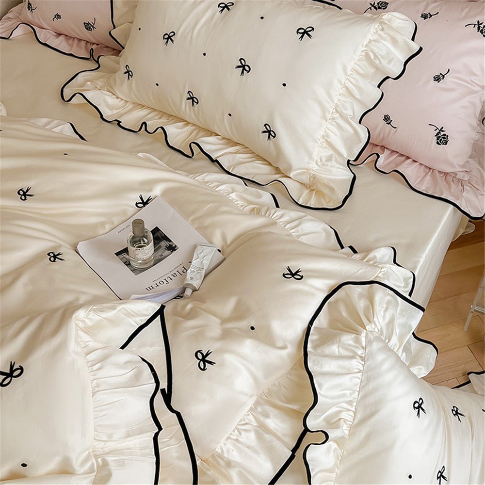 Silky Ribbon Ruffle Bedding Set / Cream White