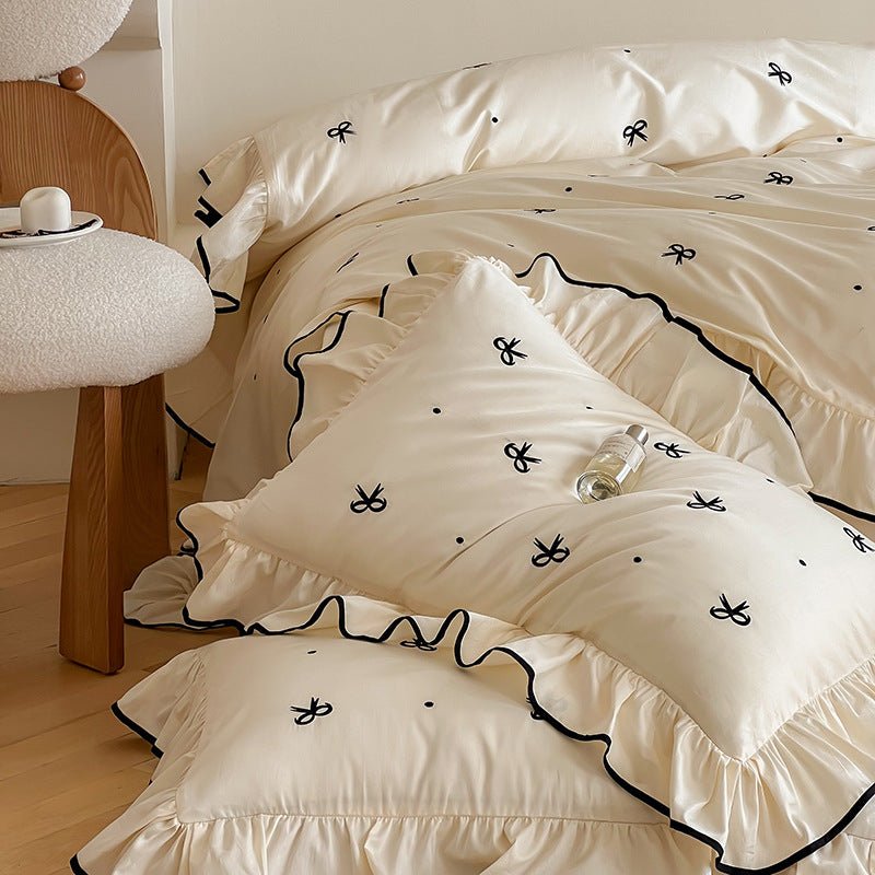 Silky Ribbon Ruffle Bedding Set / Cream White