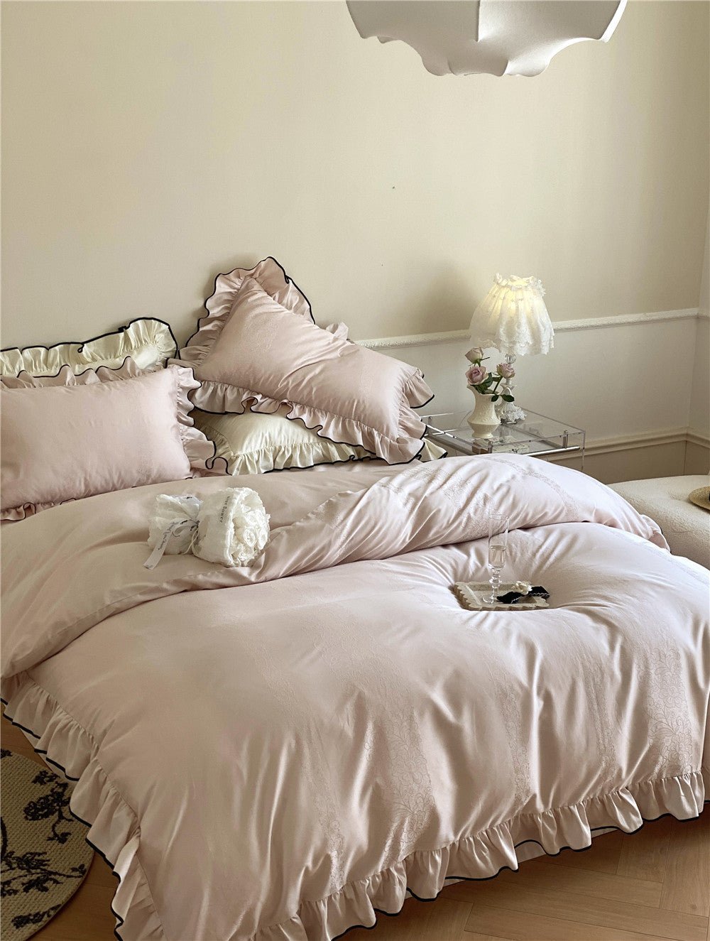 Silky Ruffle Bedding Set / Rust Pink