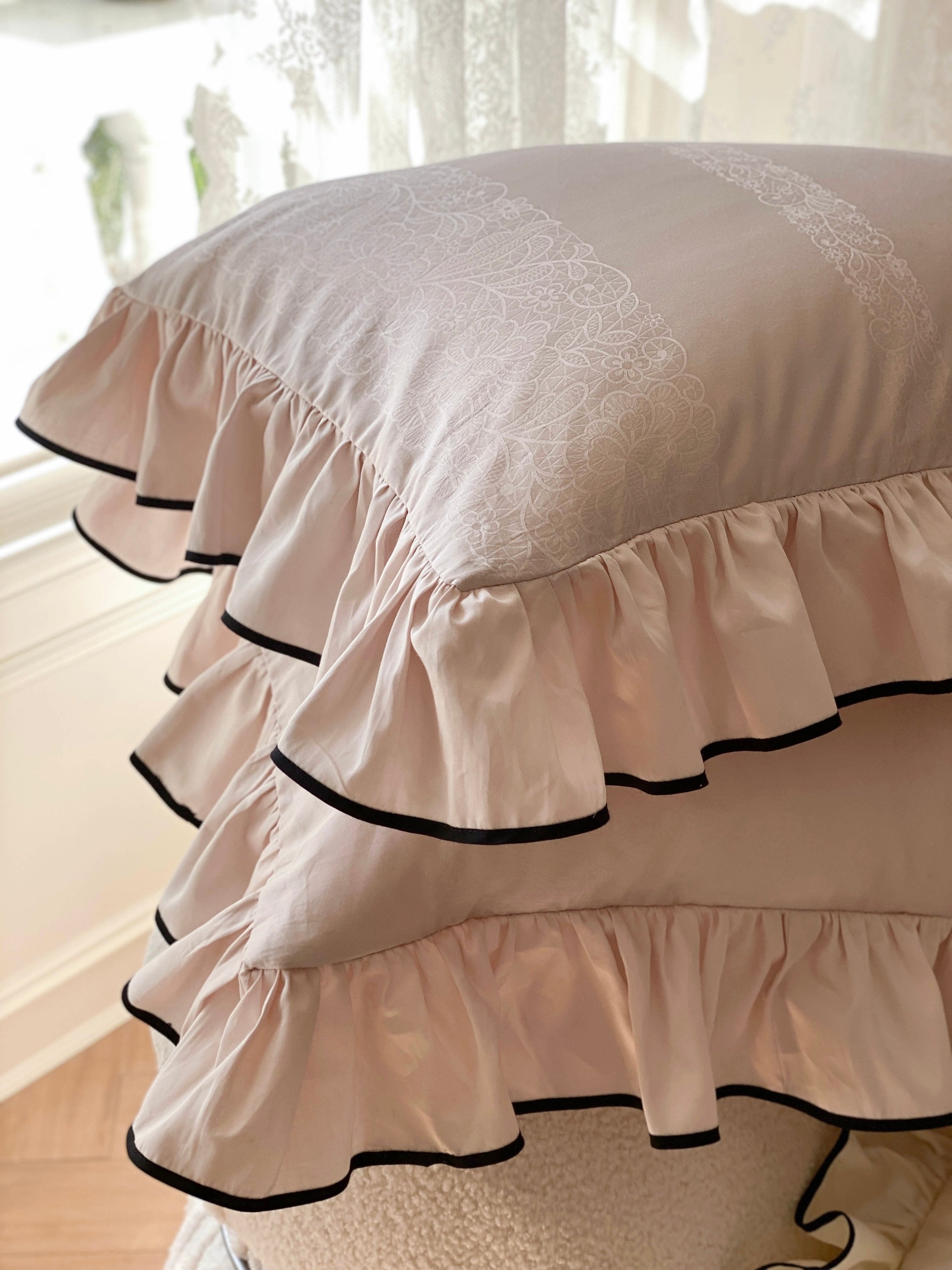 Silky Ruffle Bedding Set / Rust Pink