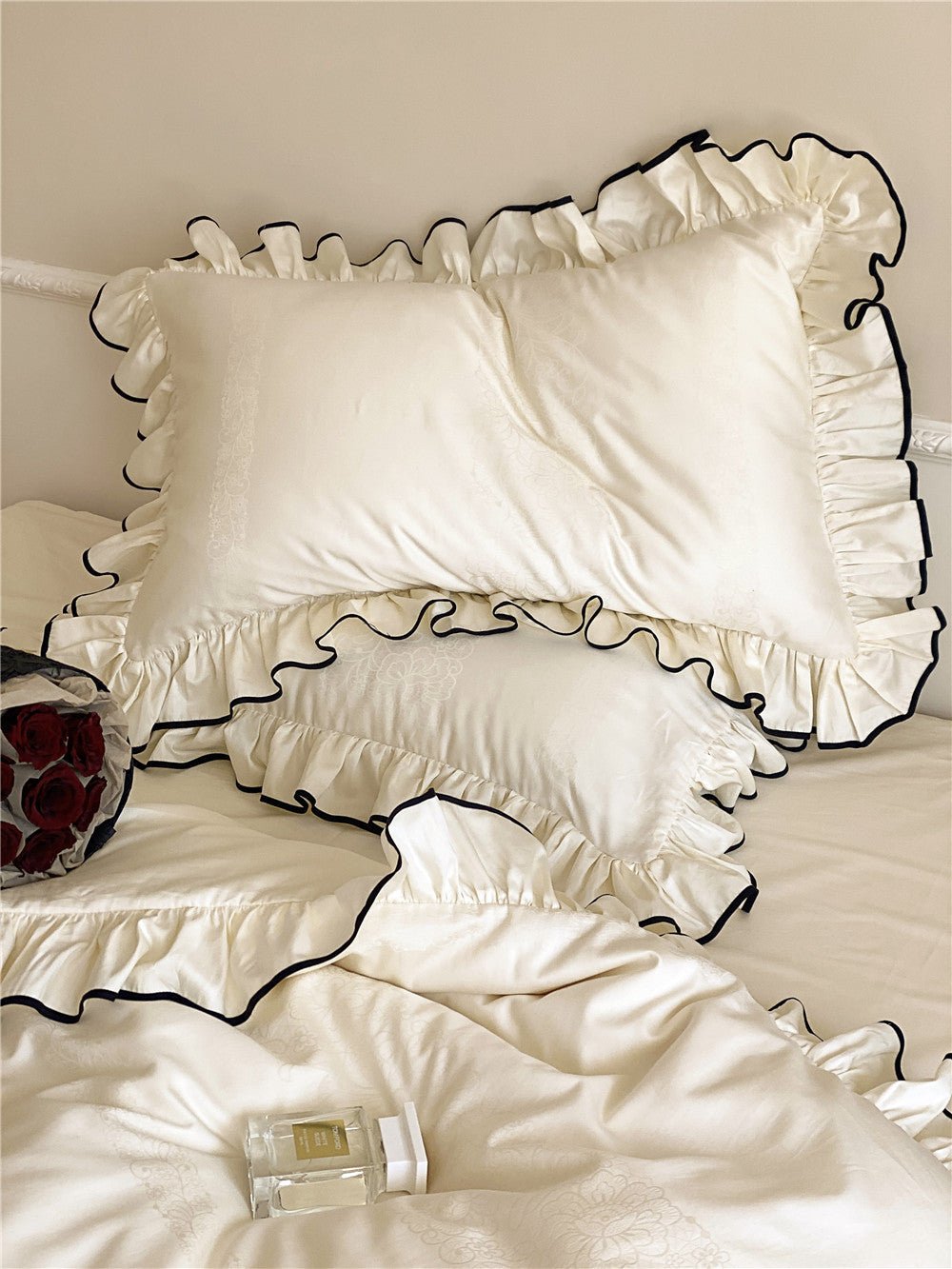 Silky Ruffle Bedding Set / Rust Pink