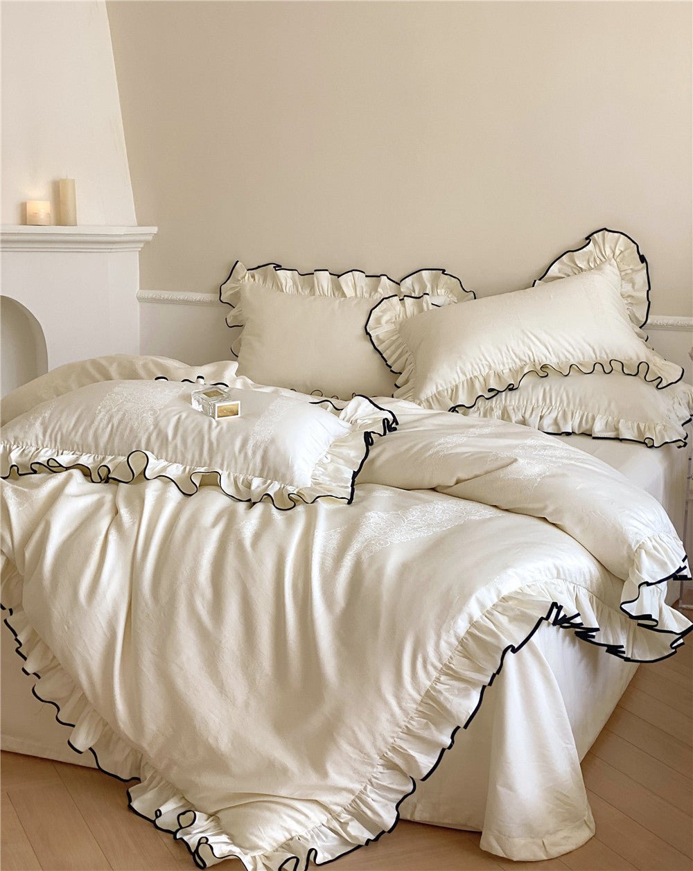Silky Ruffle Bedding Set / Rust Pink