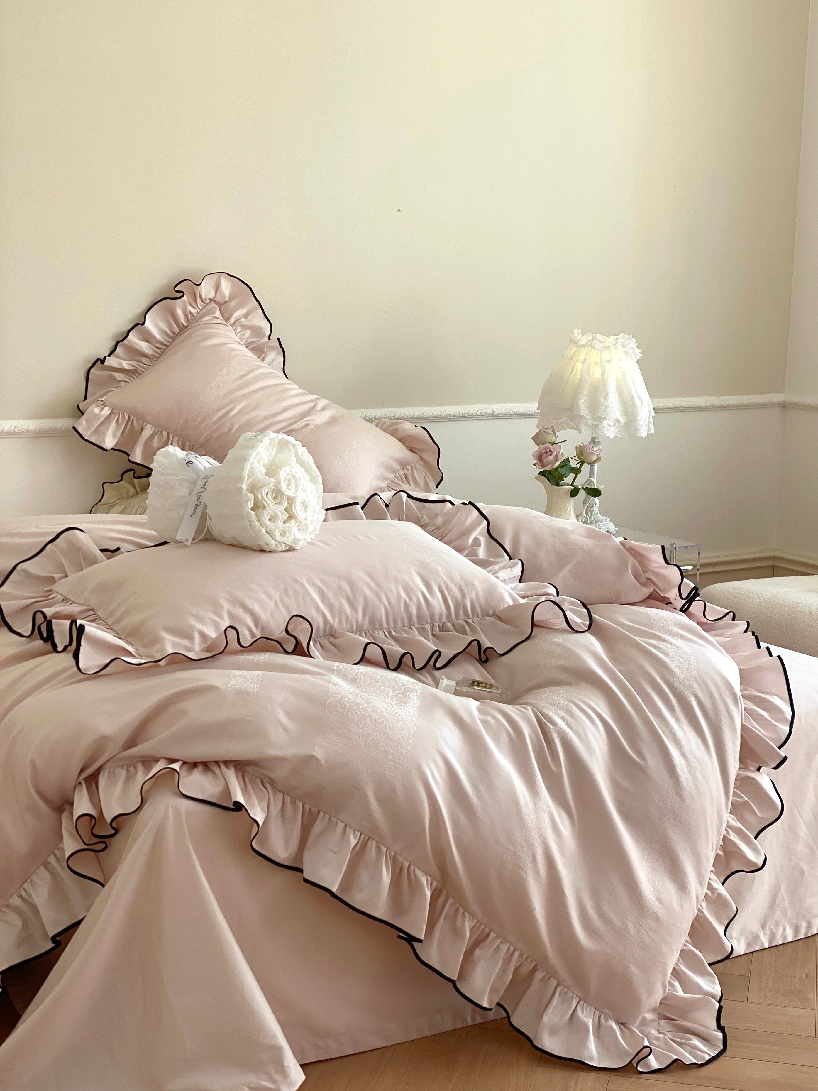 Silky Ruffle Pillowcases