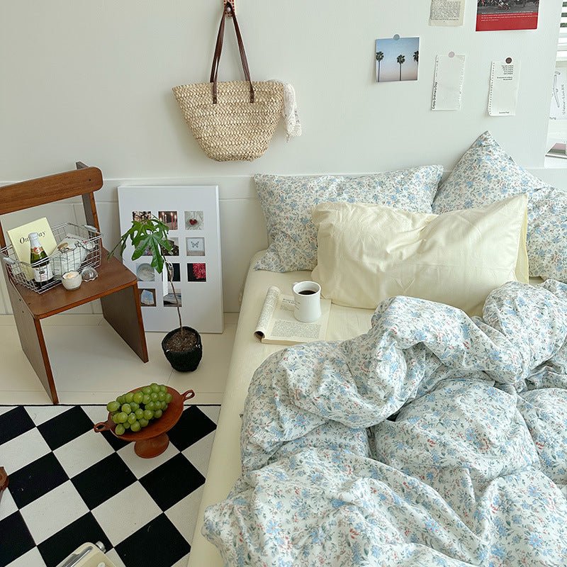 Sweet Floral Bedding Set / Cream