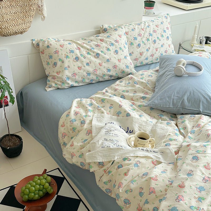 Sweet Floral Bedding Set / Cream