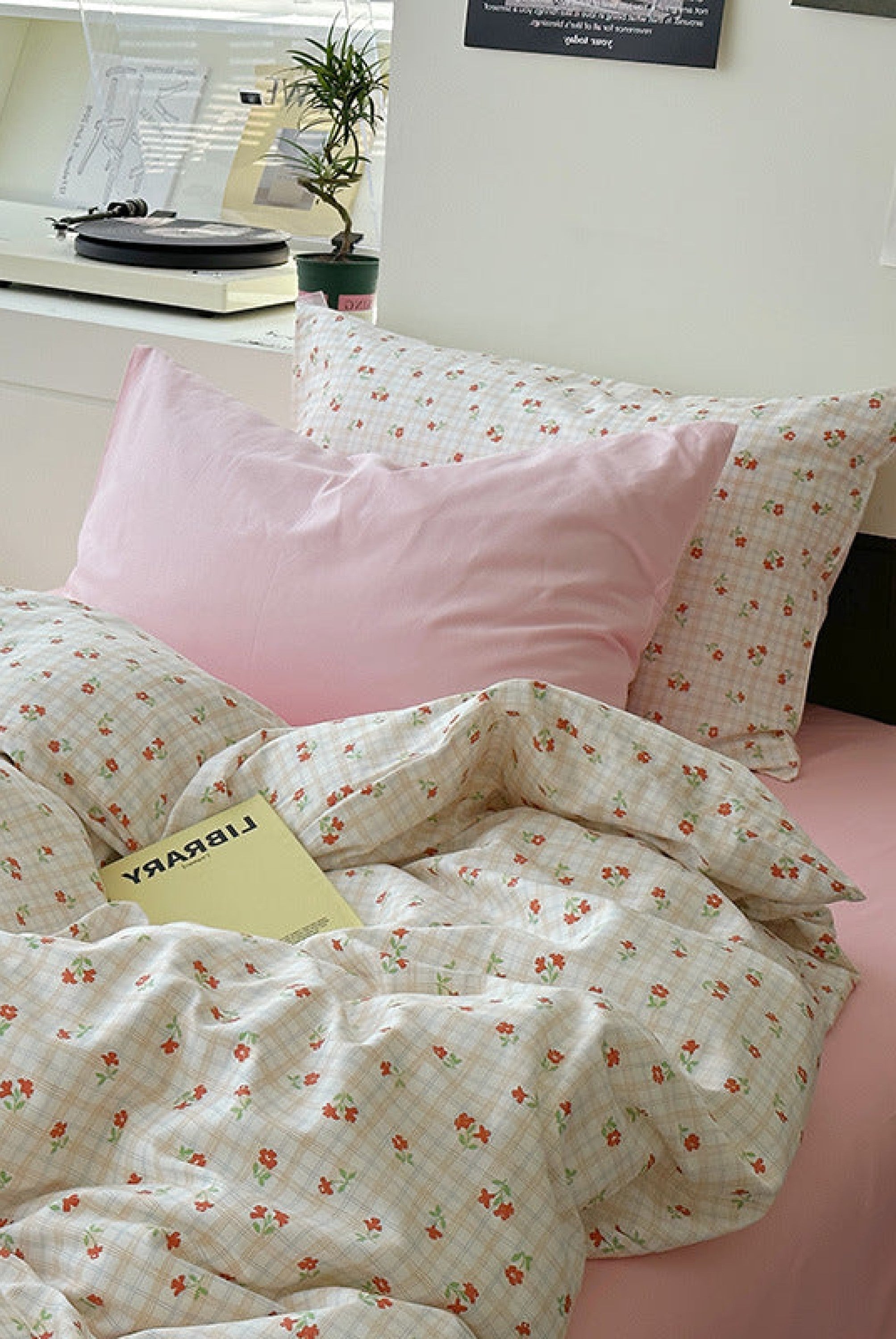Sweet Floral Bedding Set / Floral Blue