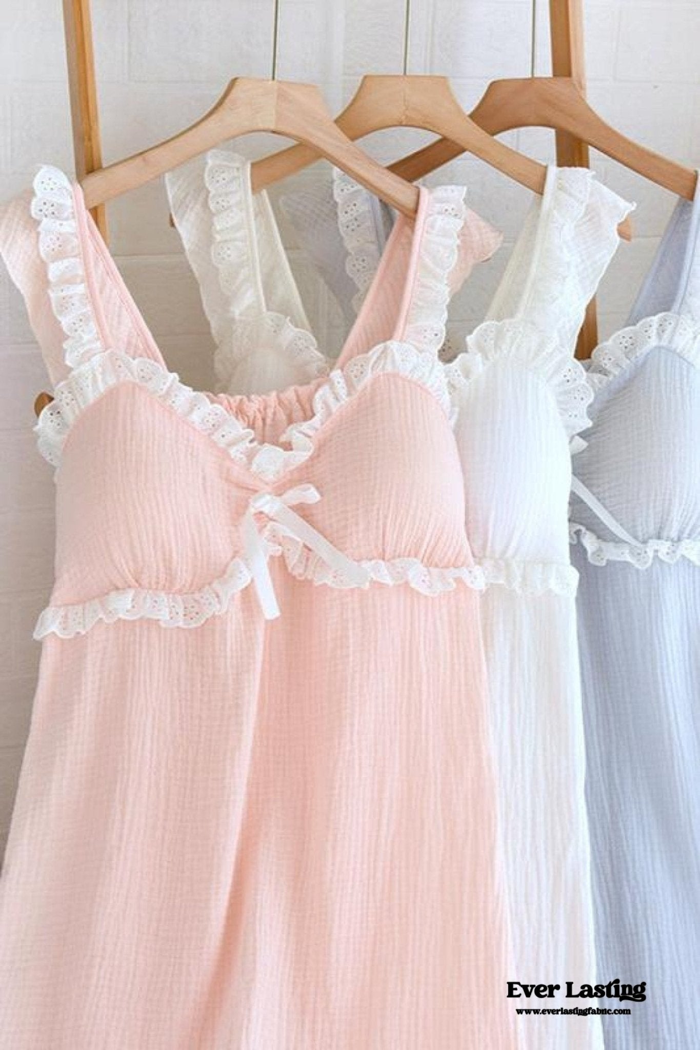 Sweet Ruffle Shorts Pajama Set / Pink